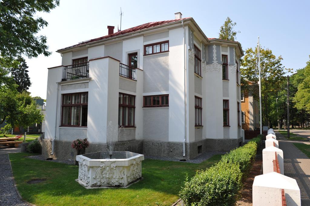 Villa Meri Apartments Parnu Exterior photo